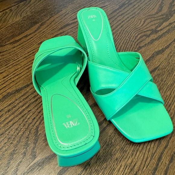Zara green sandal block heels size 39 - Picture 2 of 3